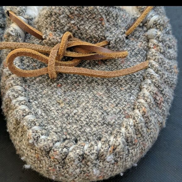 Minnetonka grayish tweed moccasins Sz 8. EUC only worn a few times - Picture 8 of 8